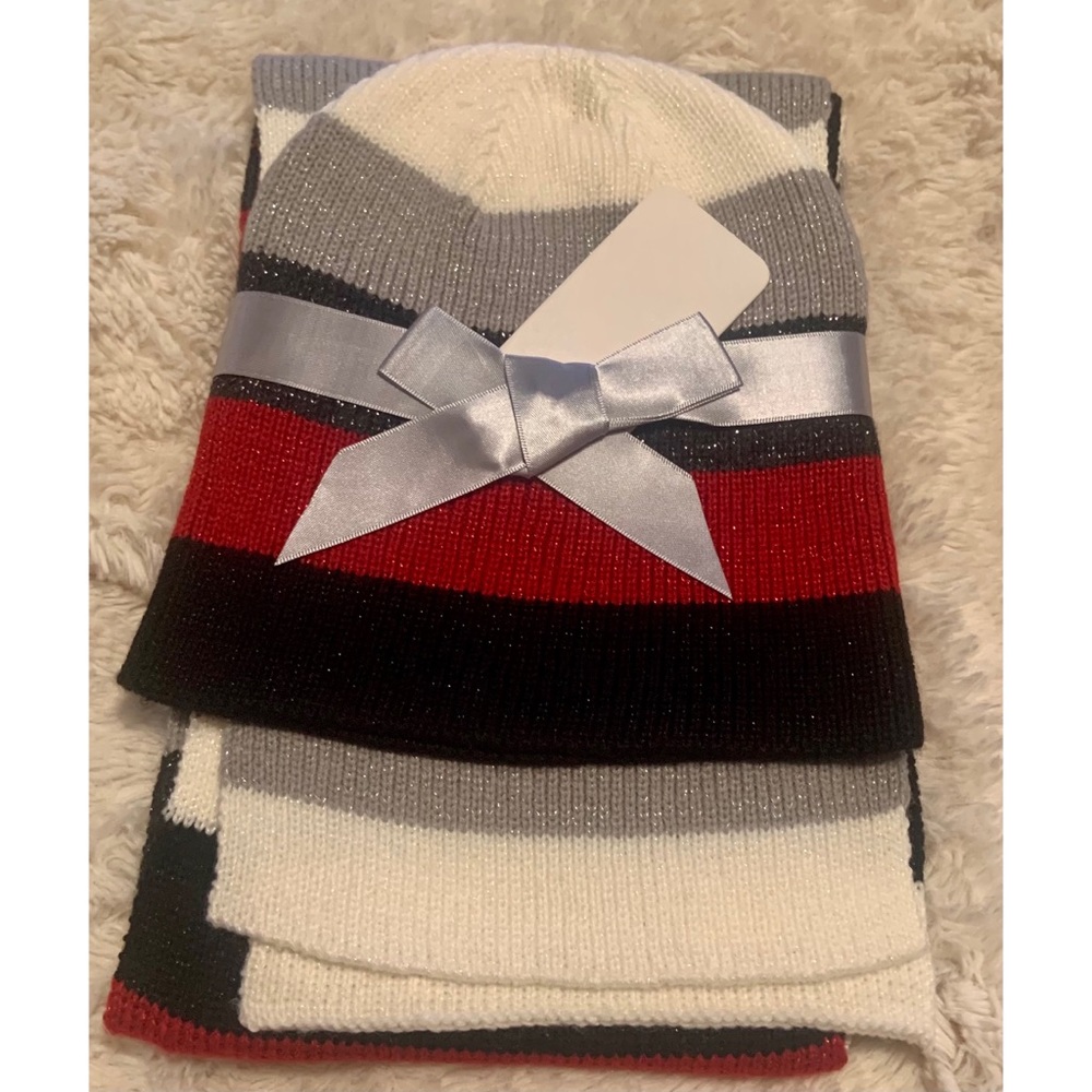 NWT White Silver Red & Black Striped Hat and Scarf Set
